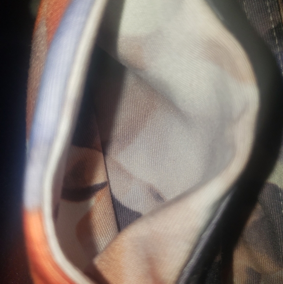 Fabletics capri (size medium) - Picture 5 of 8